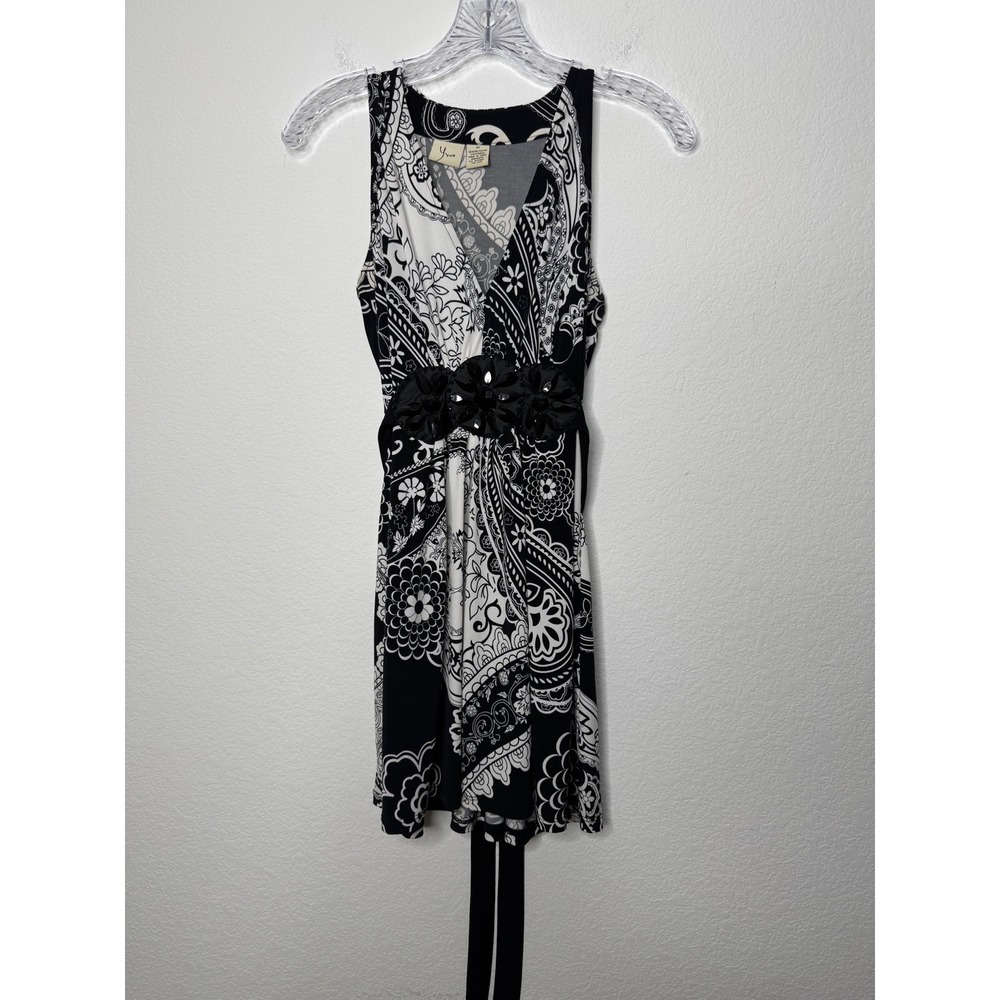 Yvos Womens Paisley Floral Sleeveless Tunic Top Black Jewel Waist Size M Y2K